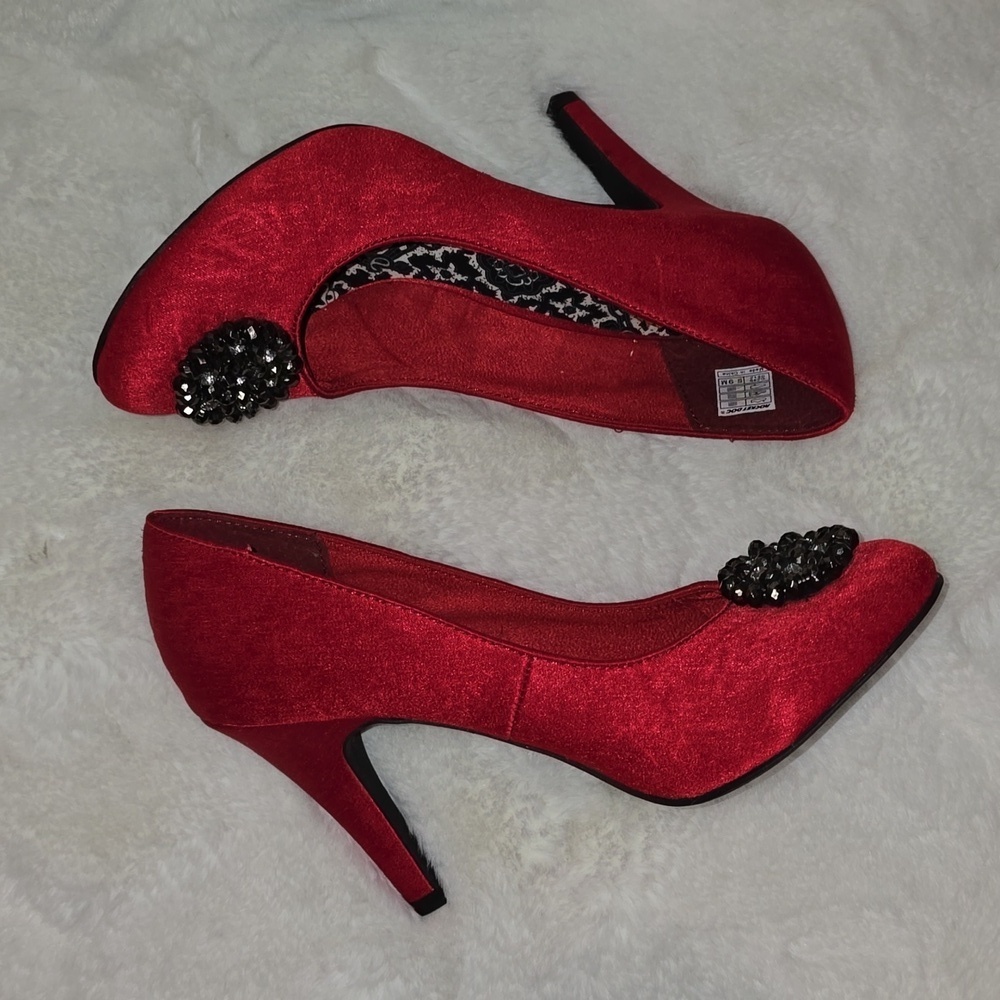 Rocket Dog Women's Scarlet Heels with Embellished Toe - Picture 6 of 10